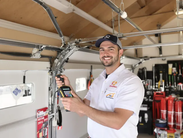 Horizon West Garage Door Repair local technician providing expert garage door repair in Horizon West neighborhood